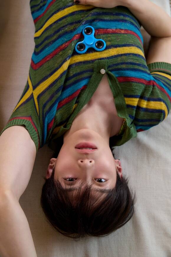 'Free Falling'은 다양한 경험과 상황에서 오는 '불안'을 주제 삼고 있다./젤리피쉬엔터테인먼트