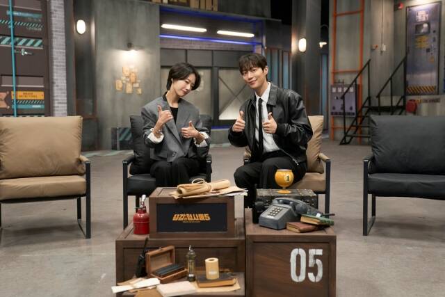 곽선영(왼쪽)과 윤두준이 새롭게 합류하는 '용감한 형사들5'는 오는 27일 오후 9시 50분 첫 방송한다. /E채널