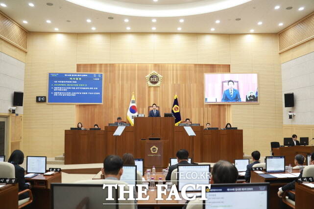 세종시의회 23일 본회의장에서 제104회 임시회 제3차 본회의를 열고 있다. /세종시의회