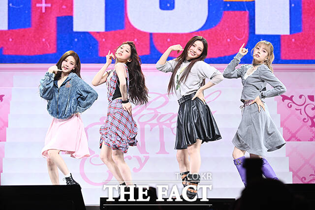 그룹 Baby DONT Cry(베이비돈크라이)가 24일 오후 서울 용산구 블루스퀘어에서 열린 미니앨범 'AFTER CRY(애프터 크라이)' 발매 기념 쇼케이스에 참석해 'Shapeshifter(셰이프시프터)' 무대를 선보이고 있다. /박헌우 기자