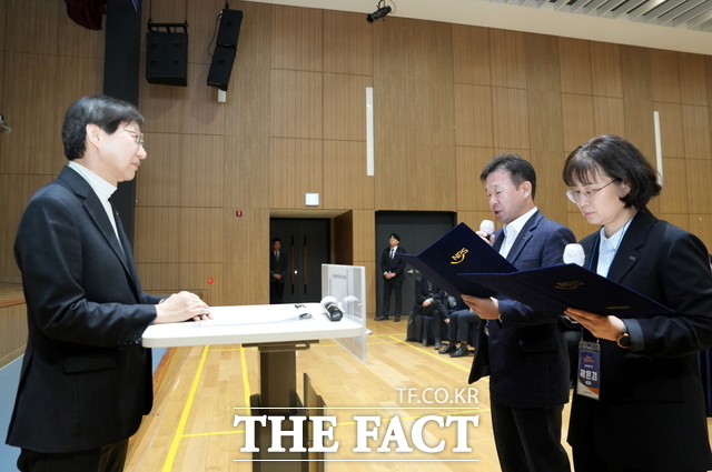 24일 전주시 덕진구 만성동 국민연금공단 본부에서 청렴한 조직문화 조성과 윤리경영 실천을 위한 청렴 선포식이 열리고 있다. /국민연금공단