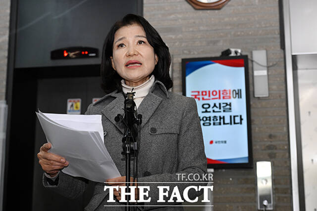 이진숙 전 방송통신위원장이 24일 오후 서울 여의도 국민의힘 중앙당사에서 컷오프(공천 배제) 관련 입장을 밝히고 있다. /서예원 기자