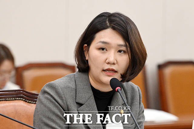 손솔 진보당 의원이 발언하고 있다.