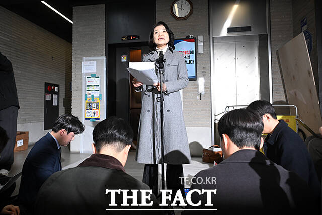 이진숙 전 방송통신위원장이 24일 오후 서울 여의도 국민의힘 중앙당사에서 컷오프(공천 배제) 관련 입장을 밝히고 있다. /서예원 기자