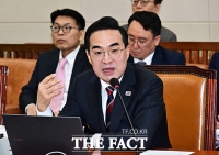  국회 재경위, 박홍근 기획예산처 장관 후보자 인청보고서 채택