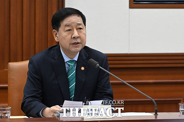 구윤철 부총리 겸 재정경제부 장관이 25일 오전 서울 종로구 정부서울청사에서 열린 국가창업시대 전략회의에 참석해 모두발언을 하고 있다. /김성렬 기자