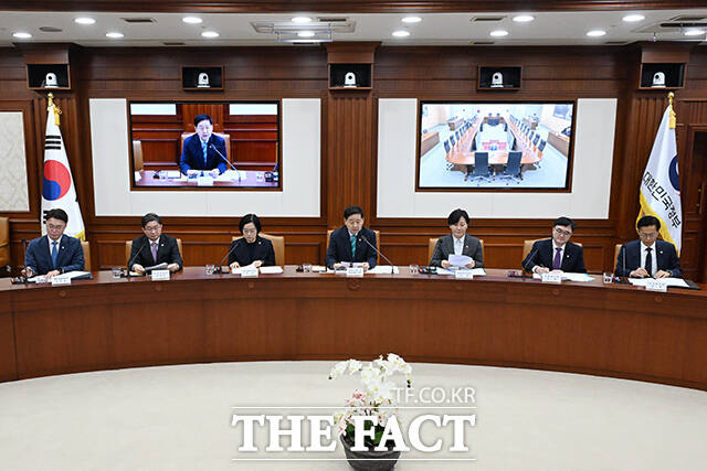 구윤철 부총리 겸 재정경제부 장관이 25일 오전 서울 종로구 정부서울청사에서 열린 국가창업시대 전략회의에 참석해 모두발언을 하고 있다. /김성렬 기자