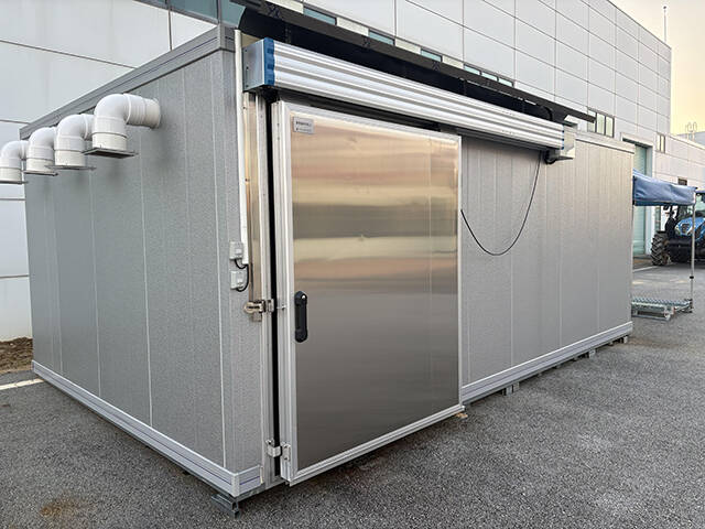 농촌진흥청이 기후변화로 심화되는 겨울철 꿀벌 집단 폐사 문제에 대응하기 위한 월동 환경 유지 기술을 내놨다. 사진은 꿀벌 월동 저장고./농진청