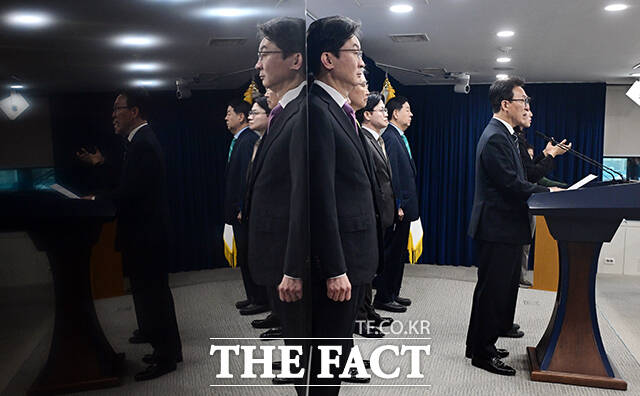 김민석 국무총리가 25일 오전 서울 종로구 정부서울청사에서 비상경제 대응체계 관련 브리핑을 하고 있다. /임영무 기자