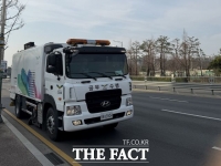  오산시, '도로 재비산먼지 저감 분진흡입차' 운행…미세먼지 저감