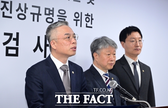 3대 특검(내란·김건희·채상병) 미제 의혹을 수사하는 권창영 특별검사팀(종합특검)이 26일 '관저 이전 의혹' 관련 국회 정무위원장실을 압수수색 중이다. /임영무 기자