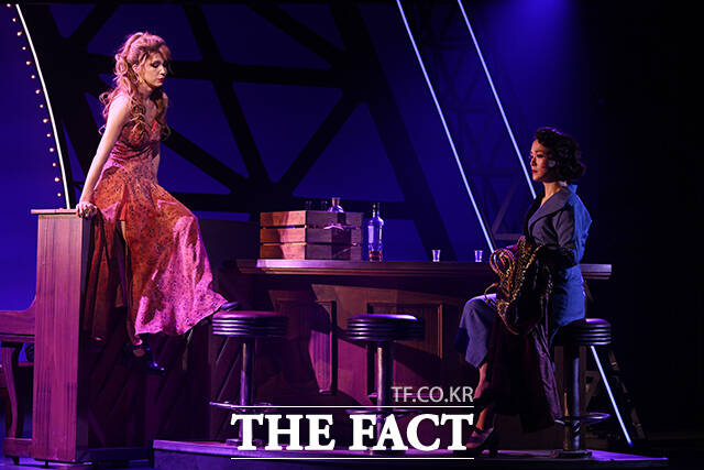 배우 조형균, 김민철, 김선영, 박혜나, 린아, 손승연, 김혜미, 김우형(왼쪽부터)이 26일 오후 서울 강남구 코엑스아티움 우리은행홀에서 열린 뮤지컬 '렘피카' 프레스콜 행사에서 포토타임을 갖고 있다. /김성렬 기자