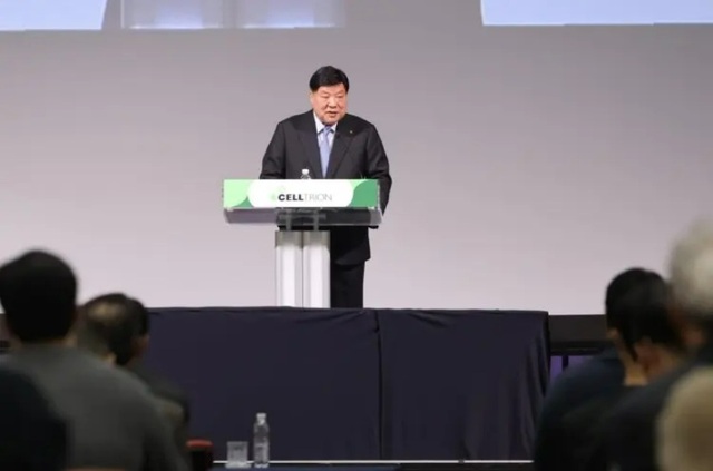 서정진 셀트리온그룹 회장이 지난 24일 인천 연수구 송도컨벤시아에서 열린 제35회 셀트리온 정기주주총회에서 발언하고 있다. /셀트리온