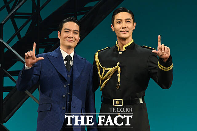 타데우스 렘피키 역을 맡은 배우 김민철(왼쪽)과 김우형.