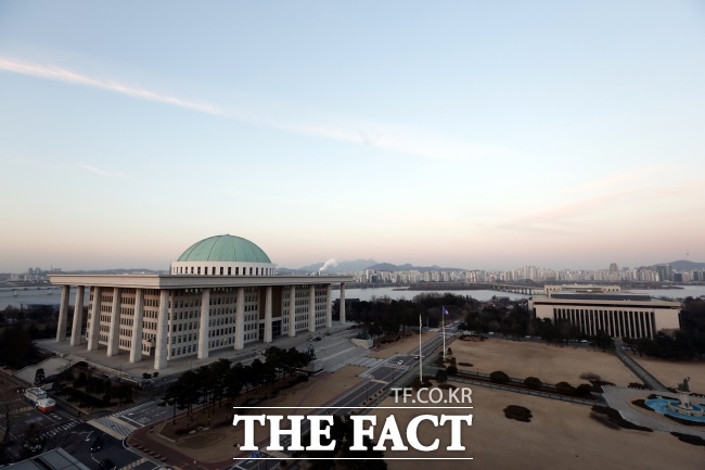 여야를 불문하고 의원의 가족들까지 가상자산 투자에 뛰어들었다. 국회 전경. /국회 제공