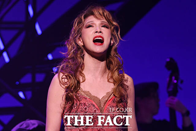 배우 조형균, 김민철, 김선영, 박혜나, 린아, 손승연, 김혜미, 김우형(왼쪽부터)이 26일 오후 서울 강남구 코엑스아티움 우리은행홀에서 열린 뮤지컬 '렘피카' 프레스콜 행사에서 포토타임을 갖고 있다. /김성렬 기자