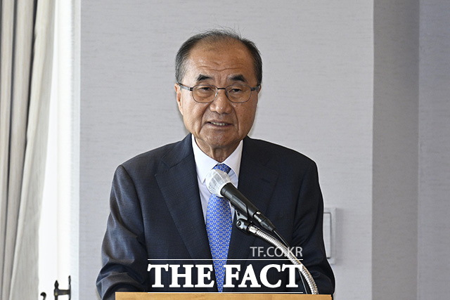 정석현 수산그룹 회장이 사업회 창립 취지를 설명하고 있다.