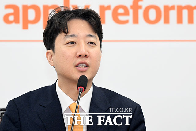 이준석 개혁신당 대표가 26일 국제유가 안정 시까지 유류세를 전액 한시 면제할 것을 제안했다. /남용희 기자