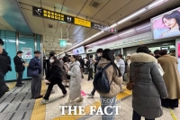  서울 '지옥철' 혼잡도 20% 줄어든다…무선통신 신호시스템 전환