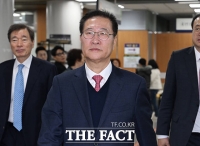  계엄 가담 의혹 박성재 전 장관 '담담히 법원 출석' [TF사진관]