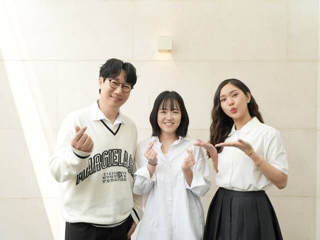 방송인 지석진, 정도담 PD, 그룹 오마이걸 미미(왼쪽부터)가 넷플릭스 오리지널 예능 '만학도 지씨' 기자간담회에 참석해 다양한 이야기를 전했다. /넷플릭스