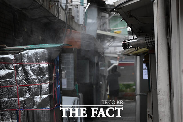 서울시가 올해 '서울형 임차보증 지원사업'과 '취약계층 위기가구 지원사업'에 민간모금 기금 20억원을 투입한다고 29일 밝혔다. /더팩트 DB