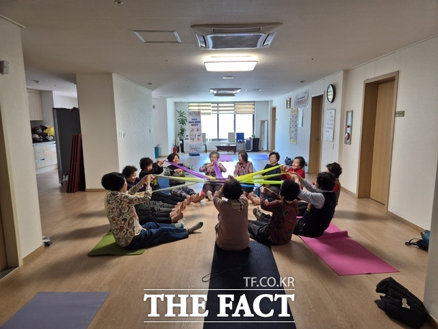 광주시 동구가 찾아가는 배달강좌를 실시하고 있다. /광주시 동구