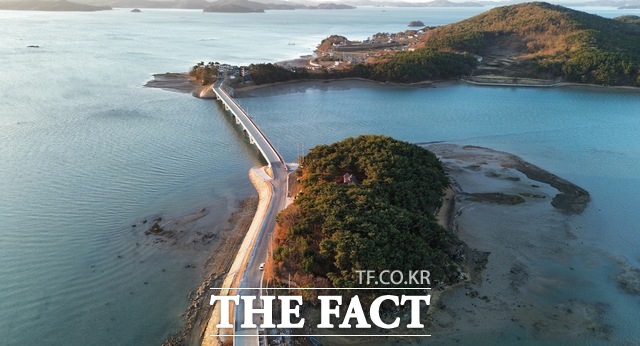 모개섬과 웅도를 잇는 유두2교. /충남도