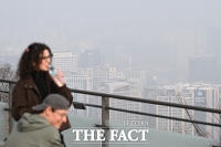  '초미세먼지 주의보 발령'...날씨 풀리자 찾아온 '잿빛 하늘' [TF사진관]