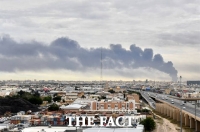  이란, 드론으로 쿠웨이트 국제공항 타격...'연료 저장시설 파괴' [TF사진관]