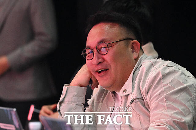 방송인 이혁재가 28일 오전 서울 강서구 아싸아트홀에서 열린 ‘정치의 판을 바꿀 시간’ 국민의힘 광역의원 비례 청년 공개 오디션에 참석해 인사말을 하고 있다. /서예원 기자