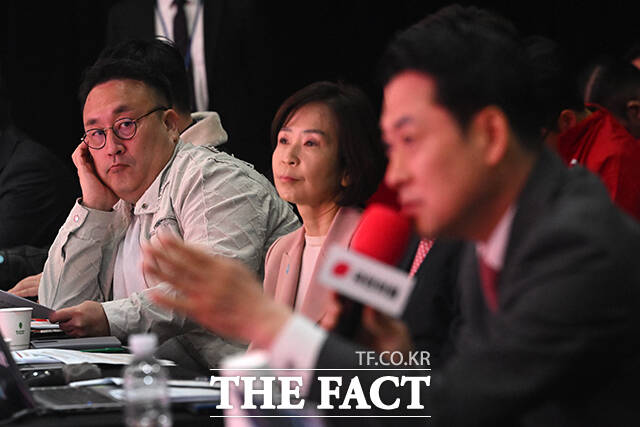 방송인 이혁재가 28일 오전 서울 강서구 아싸아트홀에서 열린 ‘정치의 판을 바꿀 시간’ 국민의힘 광역의원 비례 청년 공개 오디션에 참석해 인사말을 하고 있다. /서예원 기자