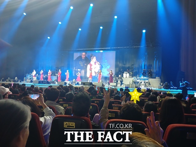 28일 서울 첫날 공연에서는 치열한 경쟁을 뚫고 탄생한 '현역가왕3'의 주역들, 우승자 홍지윤을 비롯해 차지연 이수연 구수경 솔지 김태연 강혜연 홍자 금잔디까지, TOP9이 총 출동해 열기를 달궜다. /강일홍 기자