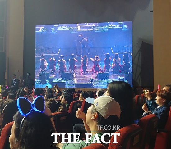 28일 서울 첫날 공연에서는 치열한 경쟁을 뚫고 탄생한 '현역가왕3'의 주역들, 우승자 홍지윤을 비롯해 차지연 이수연 구수경 솔지 김태연 강혜연 홍자 금잔디까지, TOP9이 총 출동해 열기를 달궜다. /강일홍 기자