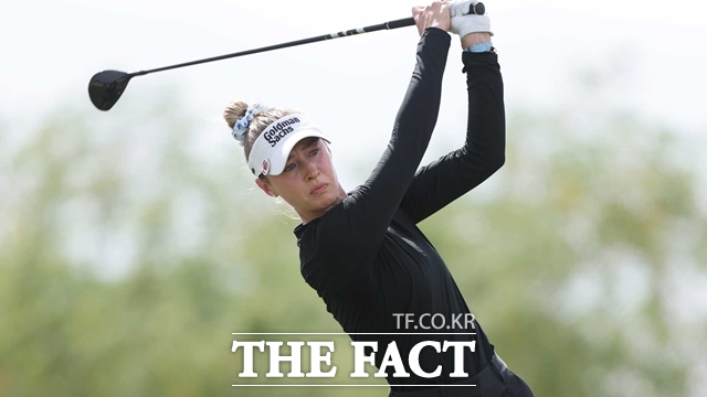 2개 대회 연속 김효주와 우승 경쟁을 펼쳤던 넬리 코다의 호쾌한 스윙. 코다는 올해 자신이 출전한 3개 대회에서 우승, 2위, 2위를 차지한 김효주의 가장 강력한 라이벌이다. /LPGA