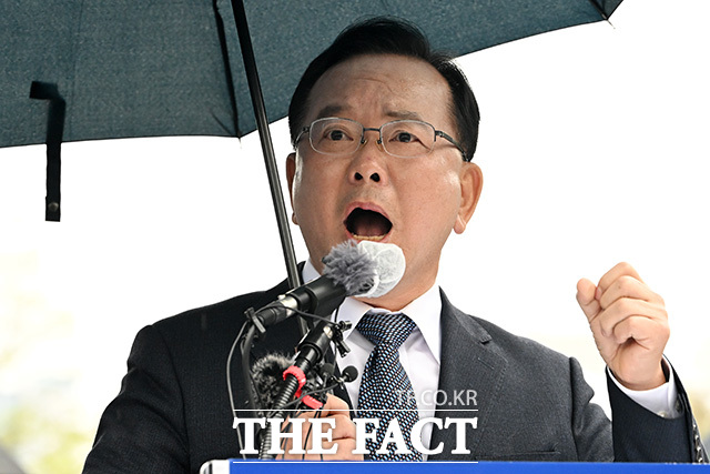 '지금 대구에 필요한 사람' 대구시장 출마선언 한 김부겸 전 총리.