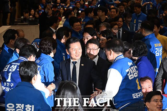 정청래 더불어민주당 대표가 30일 오전 서울 여의도 국회 의원회관에서 열린 서울 현장 최고위원회의에 참석해 모두발언을 하고 있다. /국회=서예원 기자