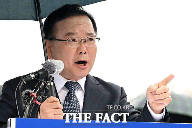 '지금 대구에 필요한 사람' 대구시장 출마선언 한 김부겸 전 총리.