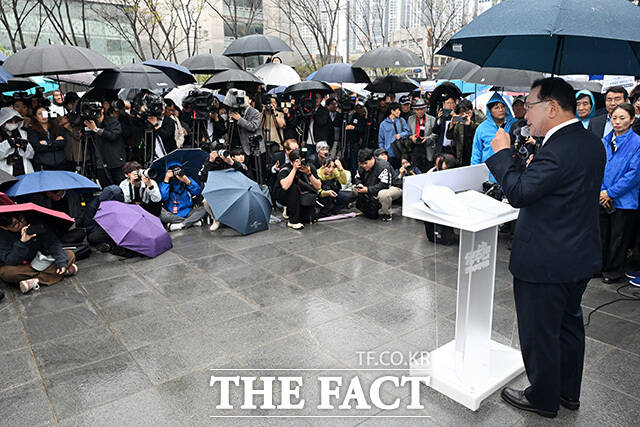 '지금 대구에 필요한 사람' 대구시장 출마선언 한 김부겸 전 총리.
