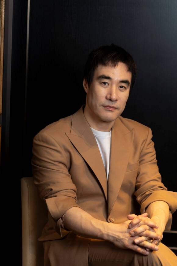 배우 배성우가 영화 '끝장수사' 개봉 관련 인터뷰를 진행했다. /㈜에이스메이커무비웍스