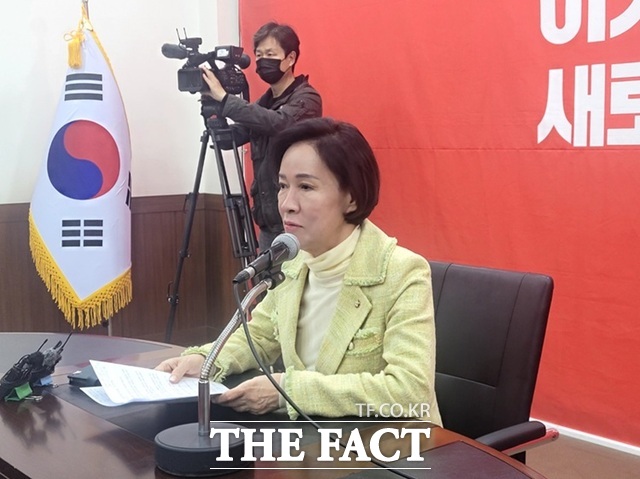 30일 국민의힘 대구시당에서 긴급 기자회견을 여는 이인선 대구시당 위원장. /박병선 기자