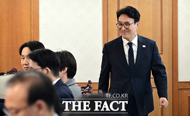 김민석 국무총리가 30일 오후 서울 종로구 정부서울청사에서 열린 반려동물 정책위원회에 참석해 모두발언을 하고 있다. /임영무 기자