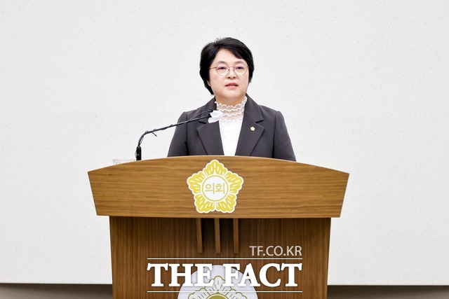 김명회 당진시의원이 31일 5분 자유발언을 통해 '당진전통시장 재정비사업' 관련 안전관리 대책 마련을 촉구했다. /당진시의회