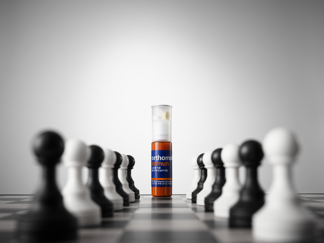 동아제약은 프리미엄 멀티비타민 오쏘몰이 국내 멀티비타민 시장에서 3년 연속 판매 1위를 기록했다고 31일 밝혔다. /동아제약