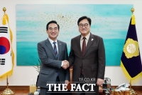  우 의장, 박홍근 만나 