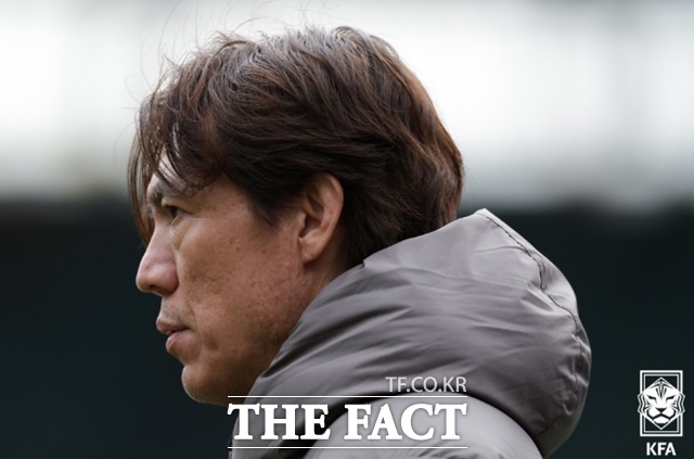 오스트리아와 유럽원정 2차 평가전에서 반전을 노린 홍명보 감독./빈=KFA