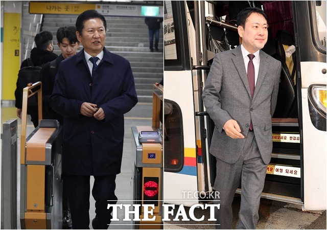 공공부문 차량 5부제 동참을 위해 지난달 30일 오전 자택에서 지하철을 타고 광흥창역에서 내려 국회로 출근하는 정청래 더불어민주당 대표와 지난달 26일 오전 국회 통근버스를 타고 출근하는 장동혁 국민의힘 대표. /뉴시스