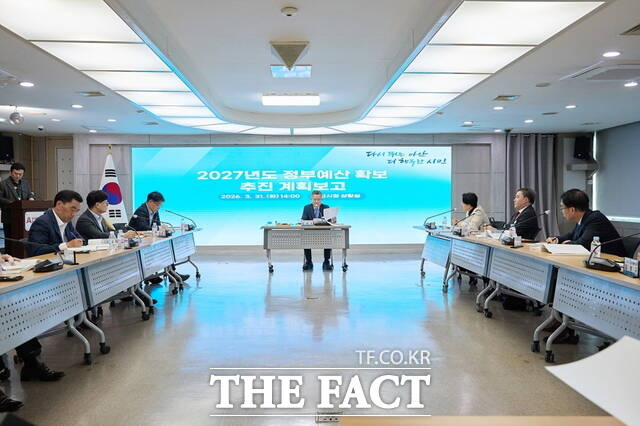 아산시가 김범수 부시장 주재로 2027년도 정부 예산 확보 추진계획 보고회를 진행하고 있다. /아산시