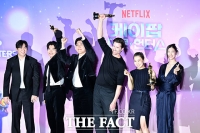  '오스카' 들어 올리는 '케이팝 데몬 헌터스'의 주역들 [TF사진관]