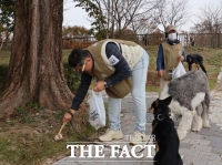 경기도, 1분기 반려동물 입양주간에 '펫리더스 봉사단'과 식목 행사